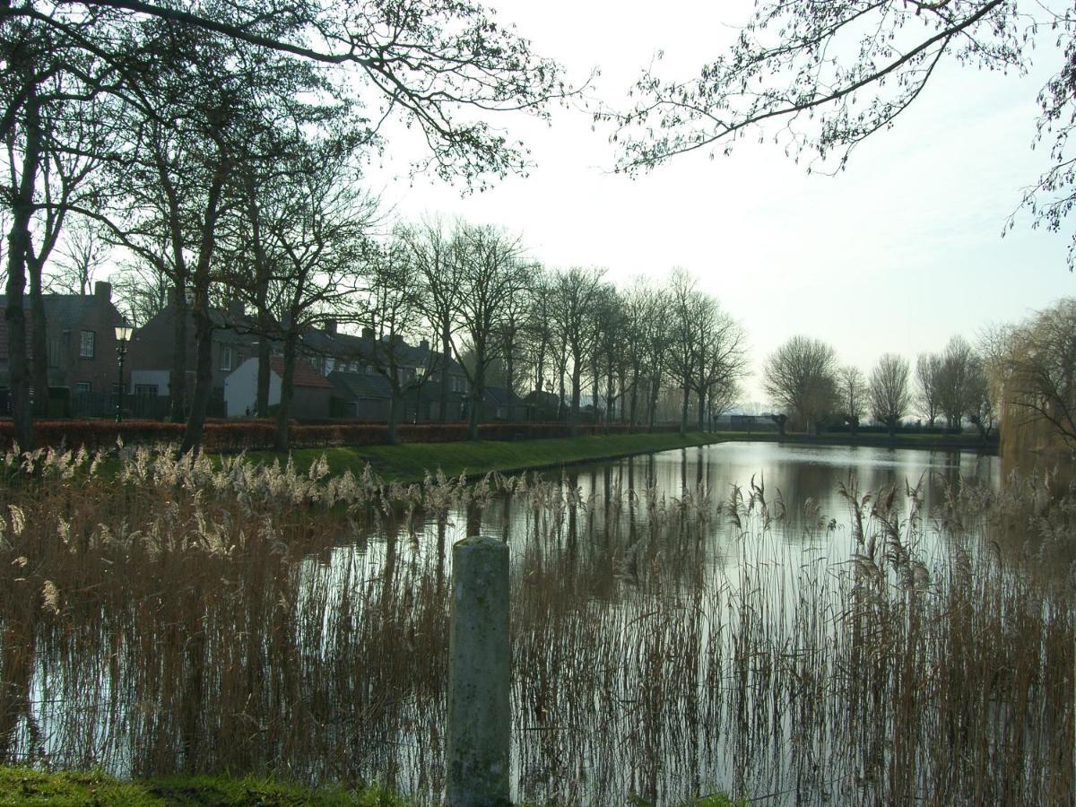 Bed and Breakfast Slapen Bij De Zeeuwse Lala IJzendijke Экстерьер фото