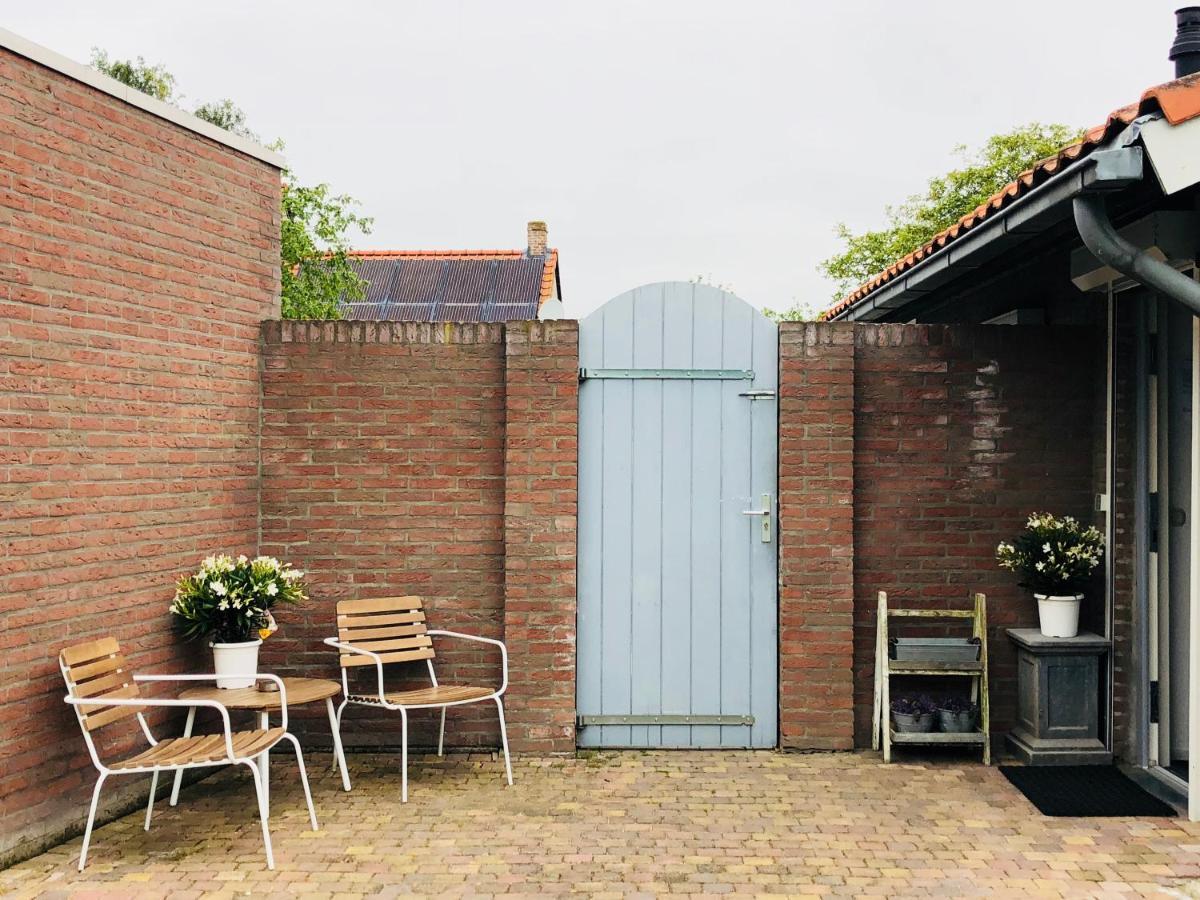 Bed and Breakfast Slapen Bij De Zeeuwse Lala IJzendijke Экстерьер фото