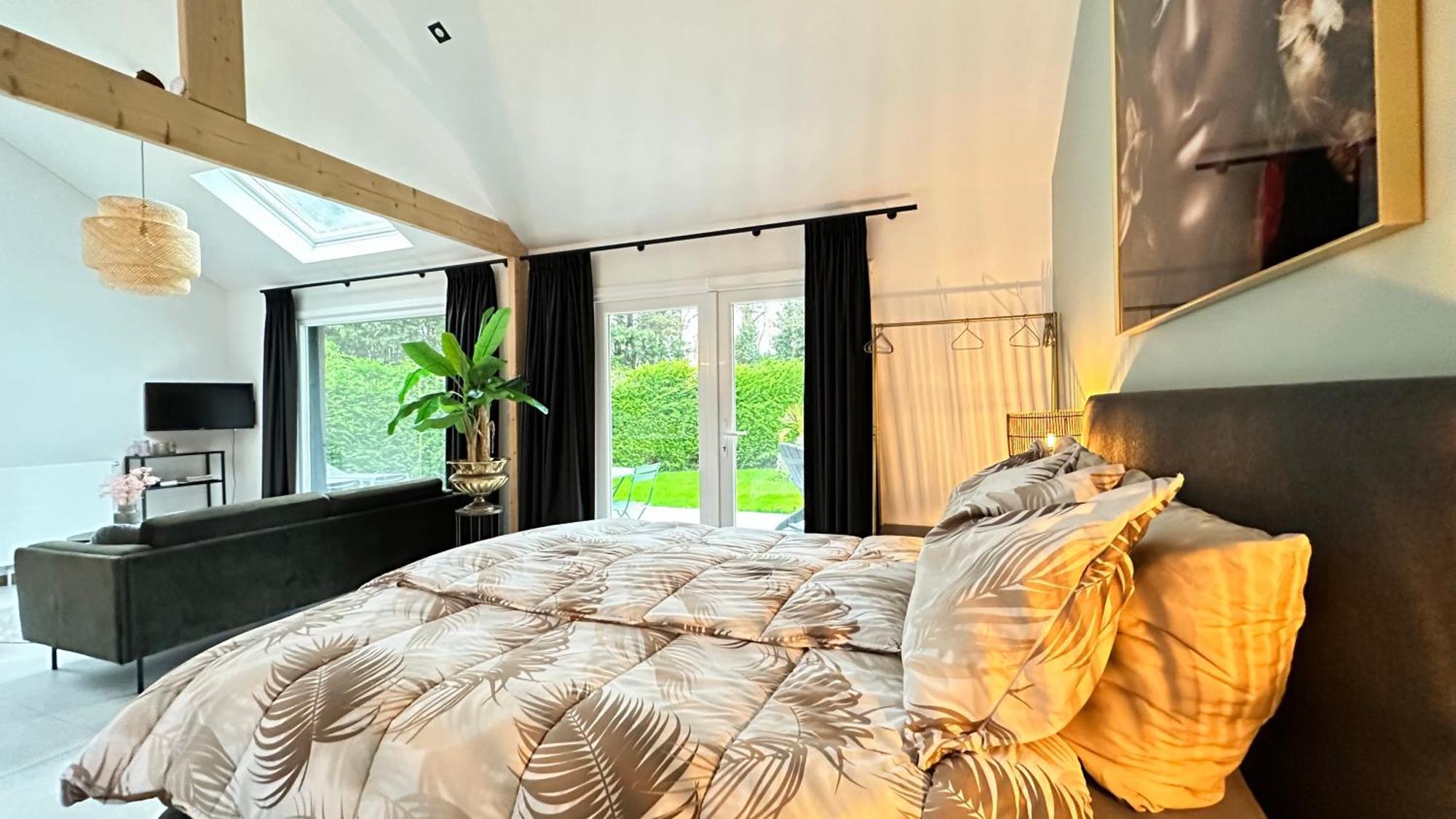 Bed and Breakfast Slapen Bij De Zeeuwse Lala IJzendijke Экстерьер фото
